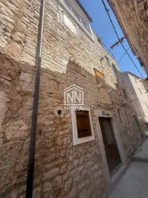 ŠIBENIK – Kamena kuća u srcu stare gradske jezgre - 15