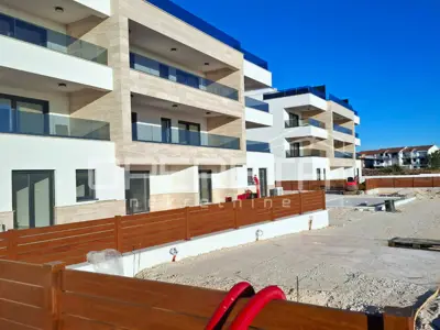 USELJIVO! Privlaka/Zadar - Penthouse E201, 70m od mora - 3
