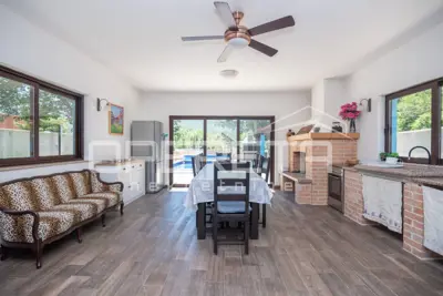 Villa 280 m², Dugopolje - quiet location and pool - 13