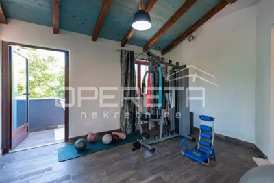 Villa 280 m², Dugopolje - quiet location and pool - 7