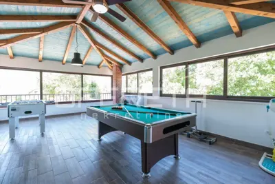Villa 280 m², Dugopolje - quiet location and pool - 6