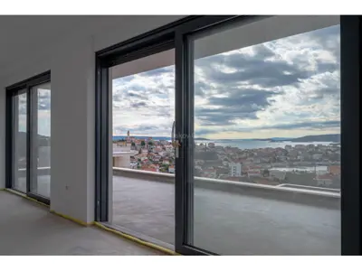 For Sale: Modern House with Sea View, Seget - 5
