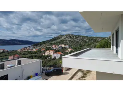 For Sale: Modern House with Sea View, Seget - 10