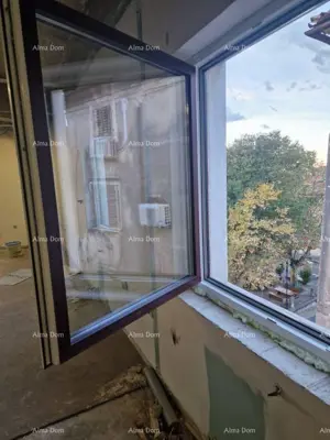 Gewerbefläche im Zentrum von Buje, Investition mit großem Potenzial - 3