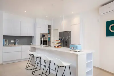 Vila 244 m², Splitska na Braču, prvi red do mora - 17