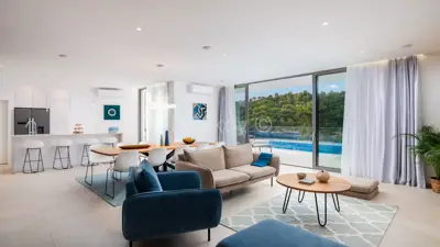 Vila 244 m², Splitska na Braču, prvi red do mora - 14