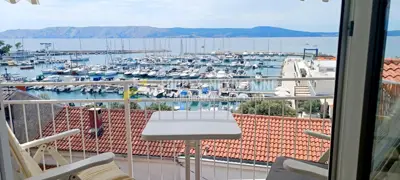 Novi vinodolski-stan u centru grada sa pogledom na marinu - 10