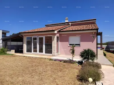 Kuća u Puli, Šikići - mirna lokacija blizu grada i obale