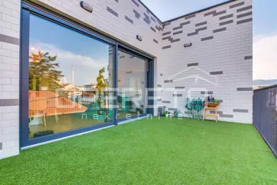 Penthouse 115 m², Trešnjevka - Sjever, velika terasa i garaža - 12