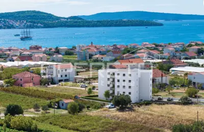 Seget Donji-Ekskluzivan stan u novogradnji kraj Trogira - 1