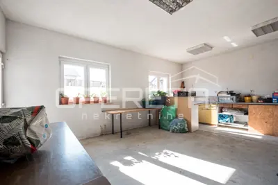 House 460 m², Sopnica - quiet dead-end street - 20