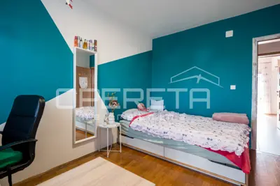 House 460 m², Sopnica - quiet dead-end street - 8