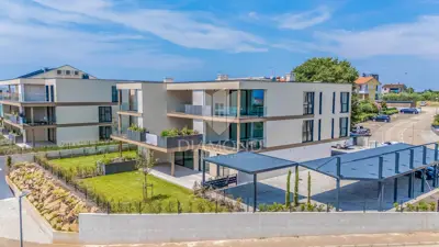 Apartment 112,82 m², Novigrad - garden 180,90 m² and terrace - 8
