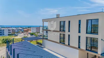 Apartment 112,82 m², Novigrad - garden 180,90 m² and terrace - 11