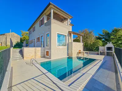 House for sale in Grožnjan, 158 m² - 2