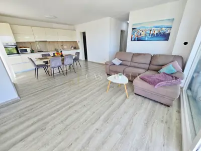 Wohnung zur Miete in Doričići, 95 m² - 6
