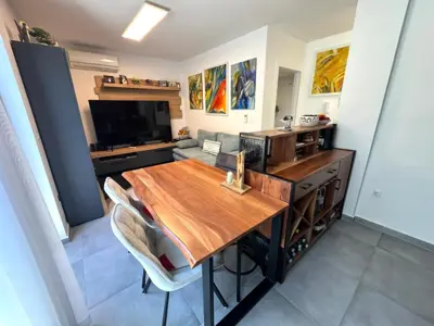 Wohnung 55 m², Štinjan - Garten 51 m² und Terrasse - 6