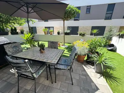 Wohnung 55 m², Štinjan - Garten 51 m² und Terrasse