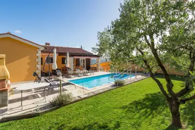 Haus 219 m², Vižinada - freier Blick auf die Natur - 3