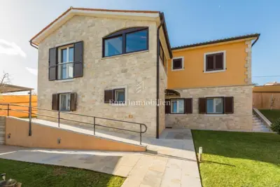 Haus 219 m², Vižinada - freier Blick auf die Natur - 11