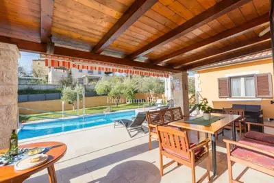 Haus 219 m², Vižinada - freier Blick auf die Natur - 5