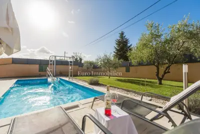 Haus 219 m², Vižinada - freier Blick auf die Natur - 6