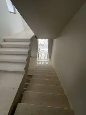 Stan 92,56 m², Tribunj - pogled na more - 21