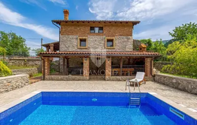 Estate 564 m², Veprinac - peace, privacy and investment potential - 3