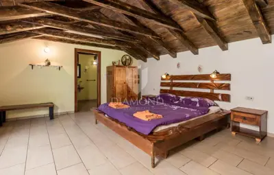 Estate 564 m², Veprinac - peace, privacy and investment potential - 18