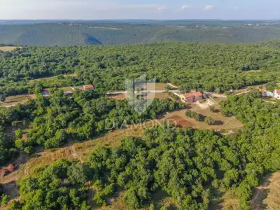 Baugrundstück 5.850 m², Rovinj Umgebung, ruhige Lage - 3