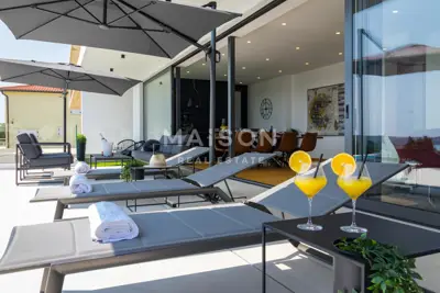 Villa 400 m², Medulin - sea view and infinity pool - 4