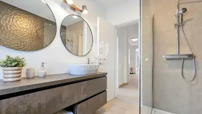 Umag okolica, predivna samostojeća kuća 260 m² sa bazenom - 10