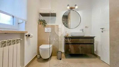 Umag okolica, predivna samostojeća kuća 260 m² sa bazenom - 22