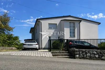 Kuća 585 m², Pobri - pogled na Kvarnerski zaljev