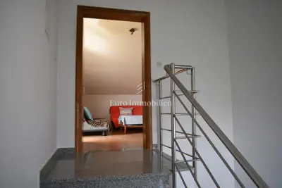 Kuća u Vrsi, 495 m², 150 m od mora i pogled na more - 22