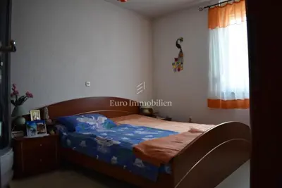 Kuća u Vrsi, 495 m², 150 m od mora i pogled na more - 12