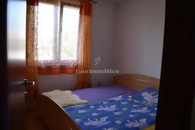 Kuća u Vrsi, 495 m², 150 m od mora i pogled na more - 13