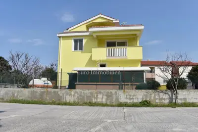 Kuća u Vrsi, 495 m², 150 m od mora i pogled na more - 2