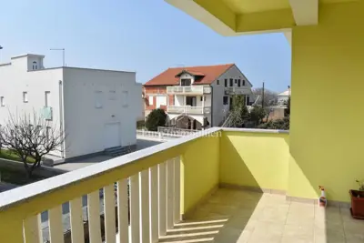 Kuća u Vrsi, 495 m², 150 m od mora i pogled na more - 20