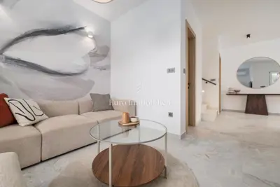 Kuća 109 m², Malinska - bazen i dvije terase - 7