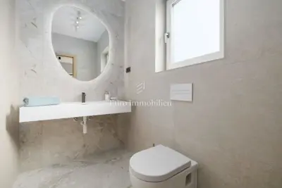 Kuća 109 m², Malinska - bazen i dvije terase - 17
