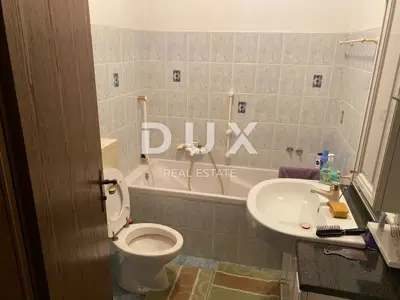 Haus 270 m², Viškovo - 3 Etagen und Hofgebäude - 11