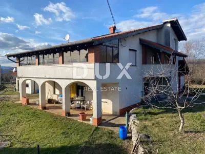 Haus 270 m², Viškovo - 3 Etagen und Hofgebäude - 4