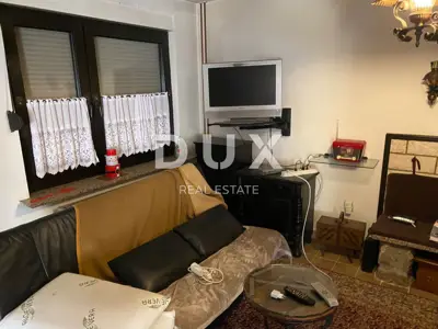 Haus 270 m², Viškovo - 3 Etagen und Hofgebäude - 10