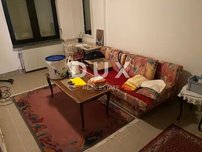 Haus 270 m², Viškovo - 3 Etagen und Hofgebäude - 16