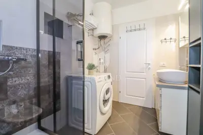 Penthouse 90 m², Pula Centar - krovna terasa 45 m² - 22
