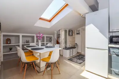Penthouse 90 m², Pula Centar - krovna terasa 45 m² - 8