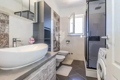 Penthouse 90 m², Pula Centar - krovna terasa 45 m² - 21