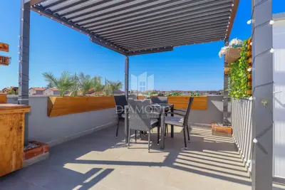 Penthouse 90 m², Pula Centar - krovna terasa 45 m² - 3