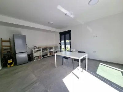 House 187 m², Poreč - quiet location and garden 200 m² - 6
